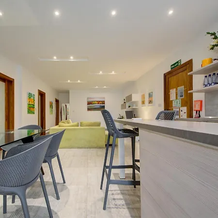 Top Floor Apt With Common Pool Close To All Amenities St. Paul's Bay Exterior photo