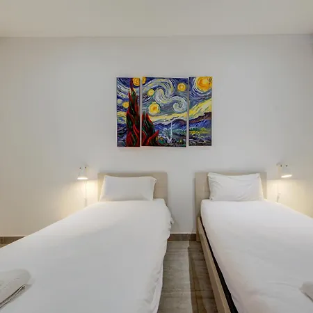 Top Floor Apt With Common Pool Close To All Amenities St. Paul's Bay Exterior photo