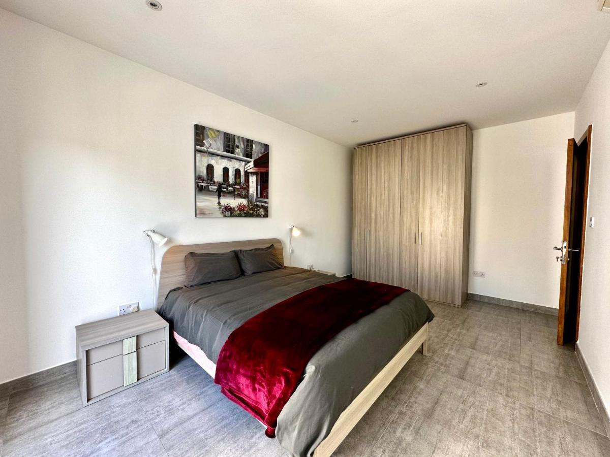 Apartment Floor With Common Pool Close To Amenities St. Paul's Bay