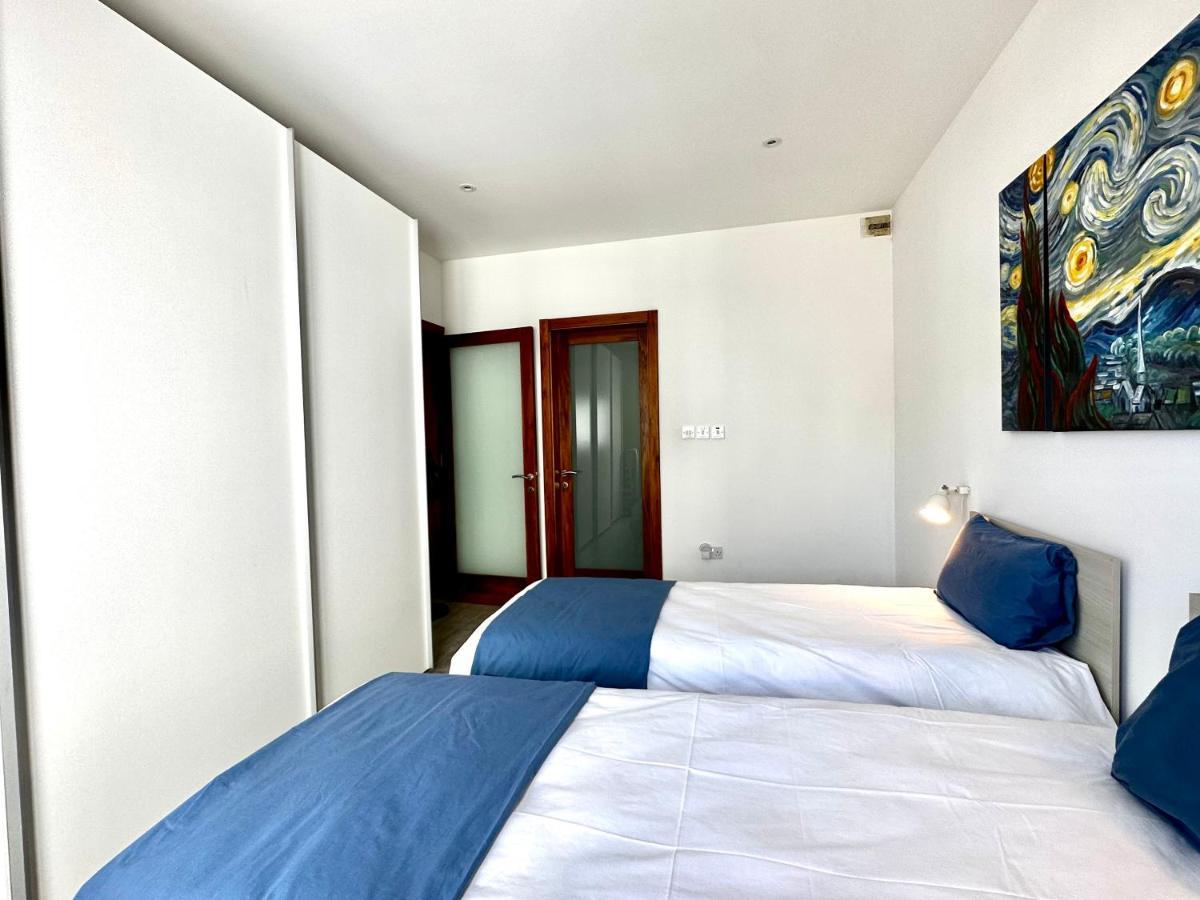 Floor With Common Pool Close To Amenities St. Paul's Bay