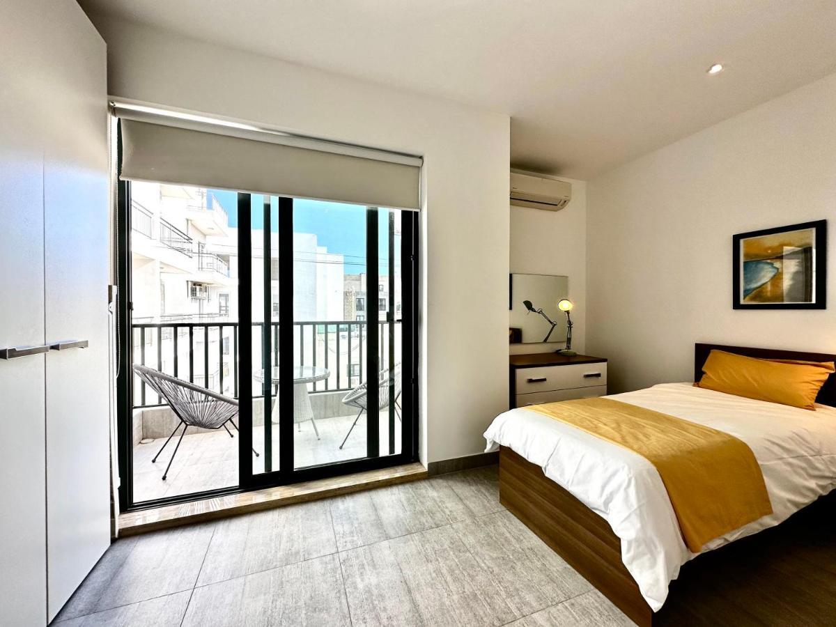 Floor With Common Pool Close To Amenities Apartment St. Paul's Bay