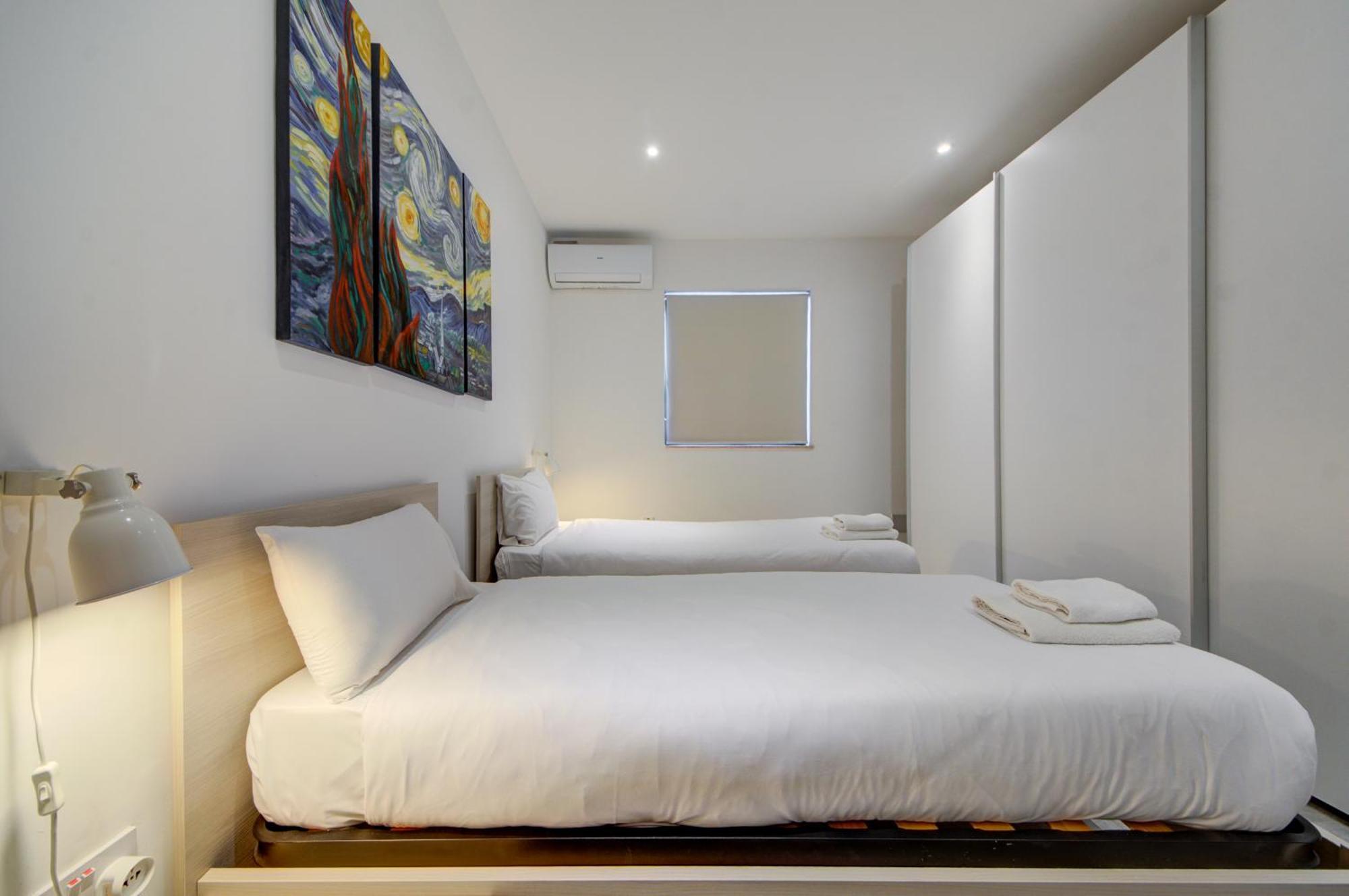 Floor With Common Pool Close To Amenities * St. Paul's Bay